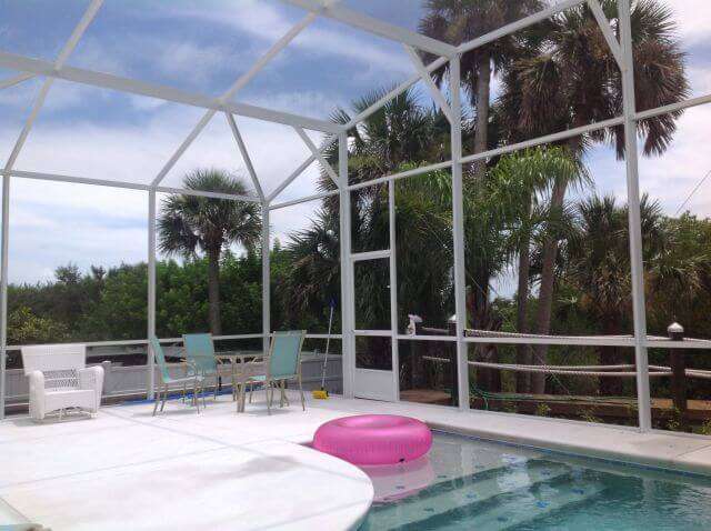 How Screen Pool Enclosures Keep Your Outdoor Living Areas Bug Free And UV Protected