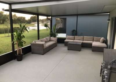 Half Screen & Half Roof Interior