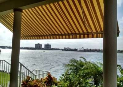 small retractable patio awning