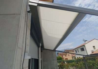 retractable awning
